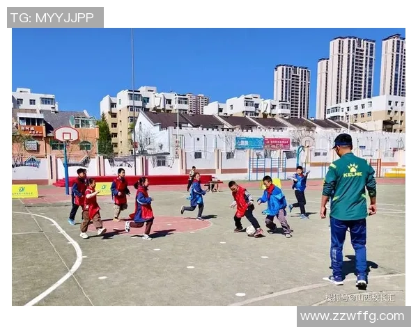 球星化身老顽童再战绿茵演绎别样足球激情